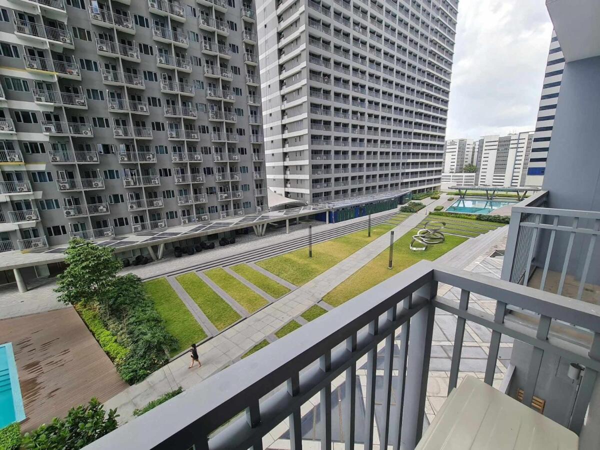 Sleek 1 Bedroom At Fame Residences With Balcony Apartment *