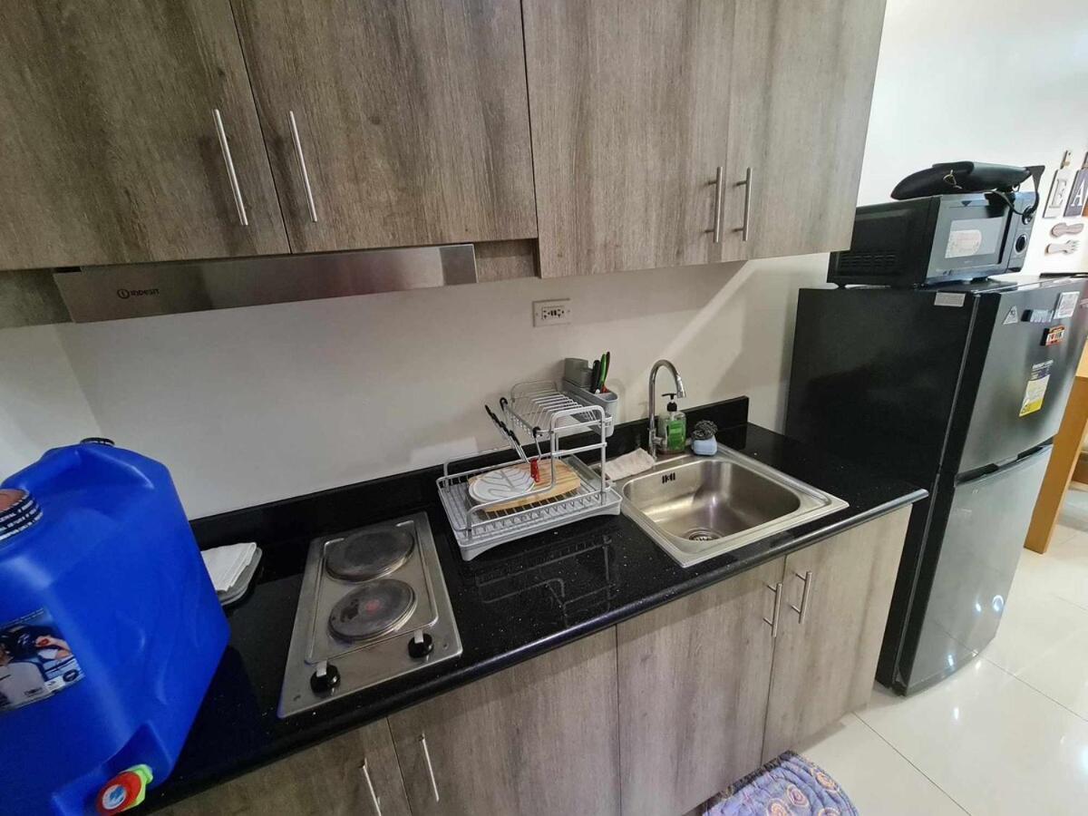Sleek 1 Bedroom At Fame Residences With Balcony Apartment